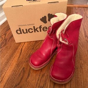 Duckfeet Women's Bold Red Winter Boots